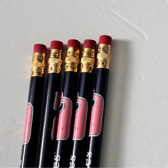 Vineyard Vines Writing Pencil Five Pack Logo Design - Picture 3 of 10